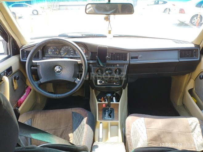 Mercedes 190 1990, 261,819 km - 2.0 l - Bakı