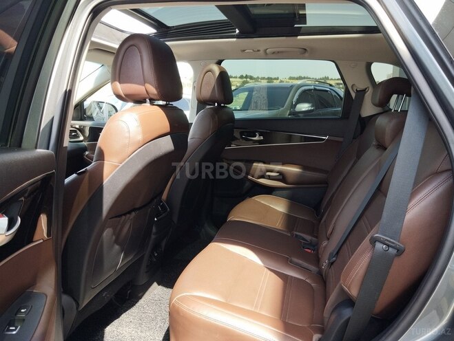 Kia Sorento-14