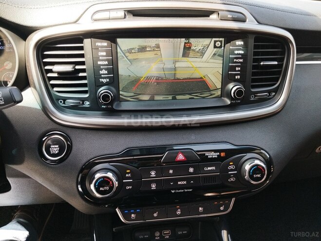 Kia Sorento-19