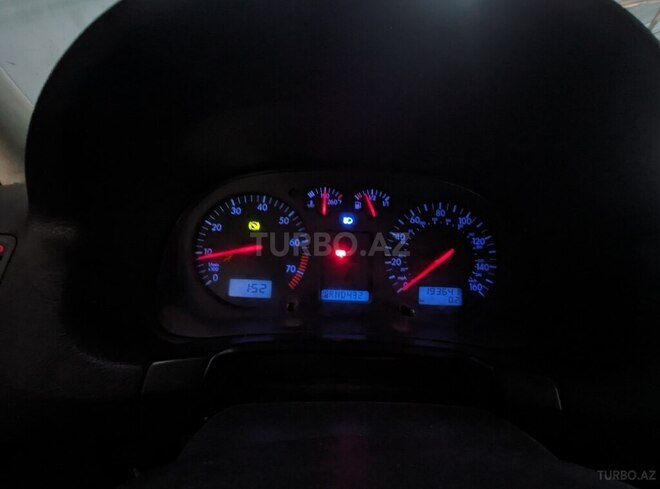 Volkswagen Jetta 2001, 200,000 km - 1.8 l - Bakı
