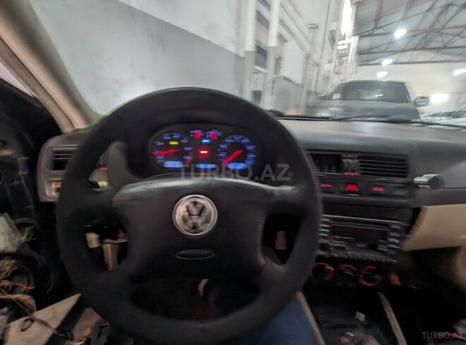 Volkswagen Jetta 2001, 200,000 km - 1.8 l - Bakı
