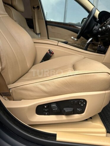 BMW 530-13