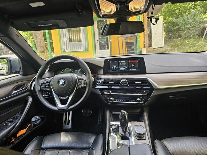 BMW 520 2017, 135,000 km - 2.0 l - Bakı