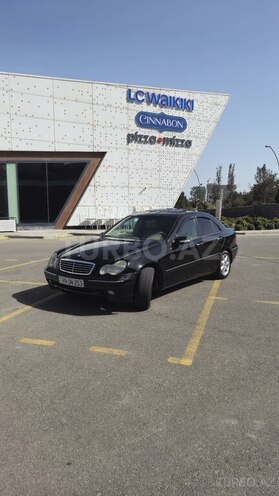 Mercedes C 240 2003, 233,000 km - 2.4 l - Bakı