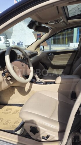 Mercedes C 240 2003, 233,000 km - 2.4 l - Bakı