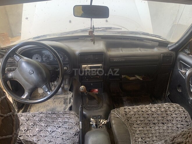 GAZ 3110 1999, 236,000 km - 2.4 l - Goranboy