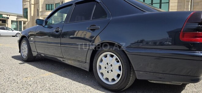 Mercedes C 220 d 2000, 428,500 km - 2.2 l - Bakı