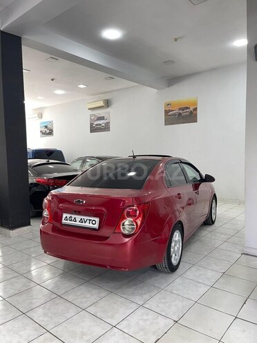 Chevrolet Aveo-10