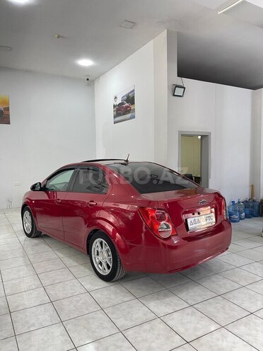 Chevrolet Aveo-13