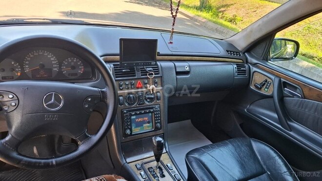 Mercedes E 240 2000, 585,000 km - 2.4 l - Bakı
