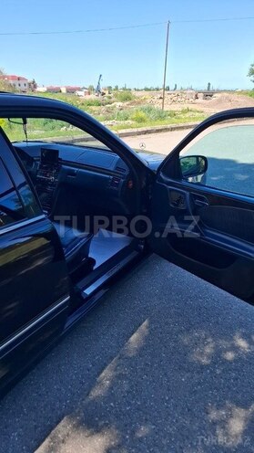 Mercedes E 240 2000, 585,000 km - 2.4 l - Bakı