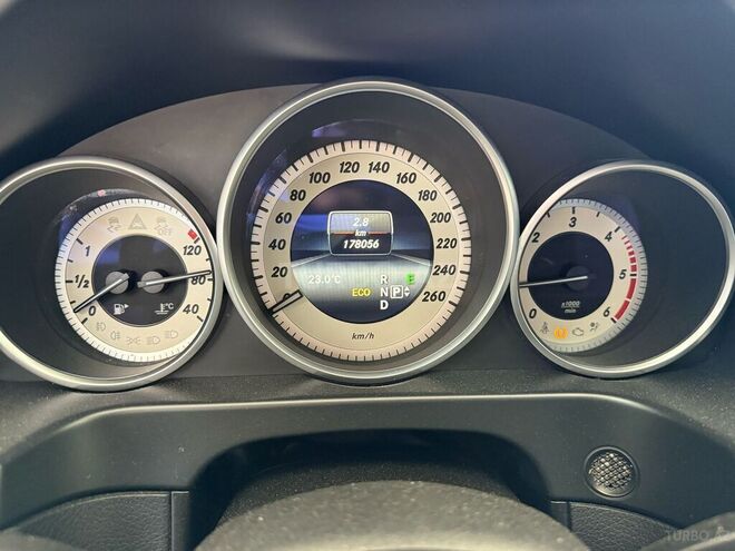 Mercedes E 220 d 2014, 174,000 km - 2.2 л - Bakı