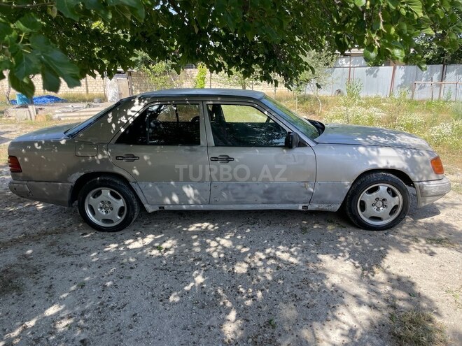 Mercedes E 200 d 1992, 430,000 km - 2.0 л - Beyləqan