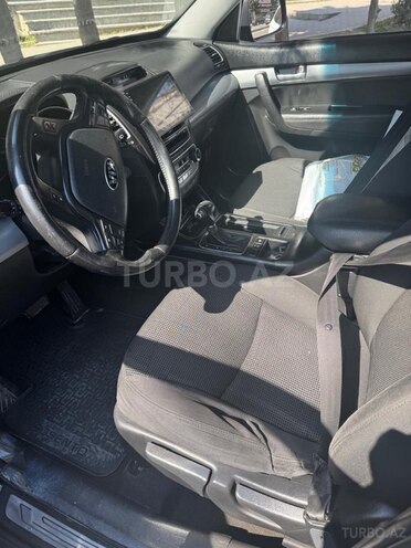 Kia Sorento-7
