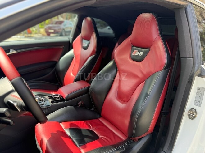 Audi S5 2010, 146,000 km - 4.2 l - Bakı
