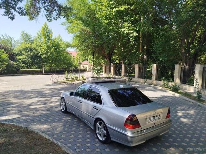 Mercedes C 230 1998, 297,000 km - 2.3 l - Yevlax
