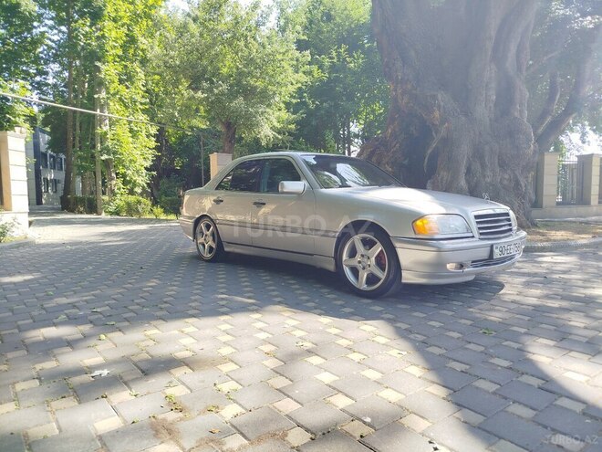 Mercedes C 230 1998, 297,000 km - 2.3 l - Yevlax