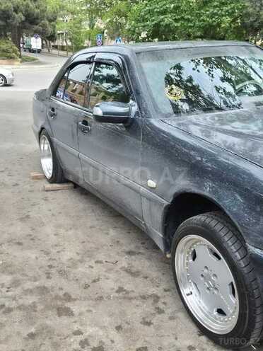Mercedes C 220 d 1999, 236,856 km - 2.2 л - Bakı