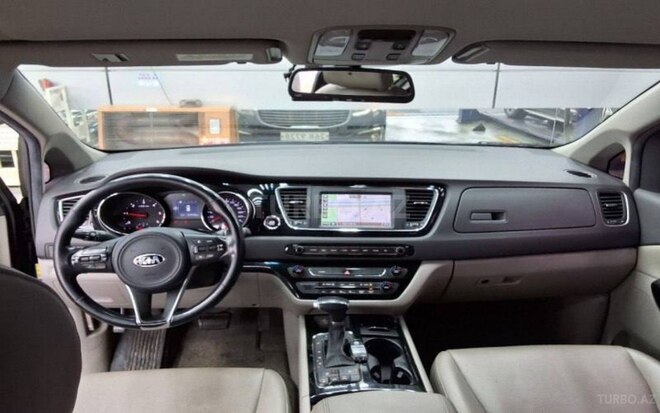 Kia Carnival-17