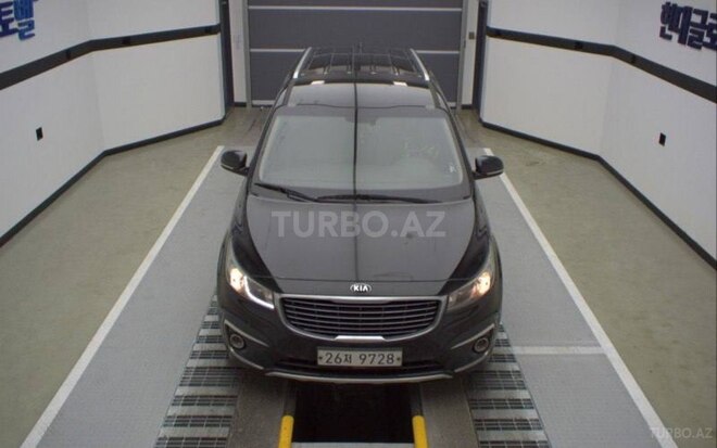 Kia Carnival-2