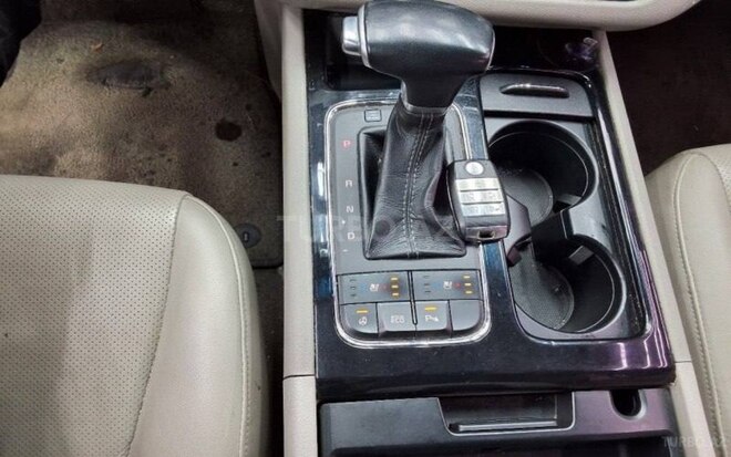 Kia Carnival-19