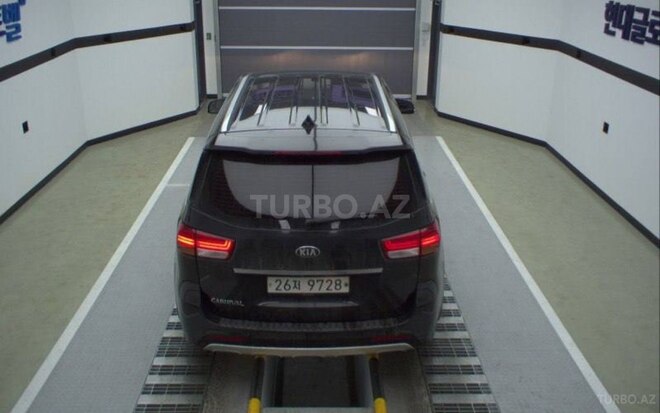 Kia Carnival-6