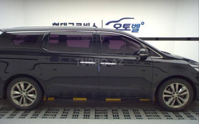 Kia Carnival-4