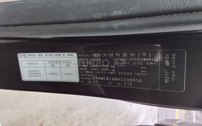Kia Carnival-10