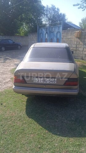 Mercedes E 200 d 1989, 350,530 km - 2.0 l - Bakı