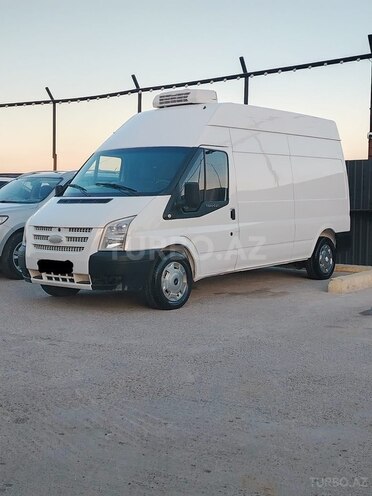 Ford Transit-3