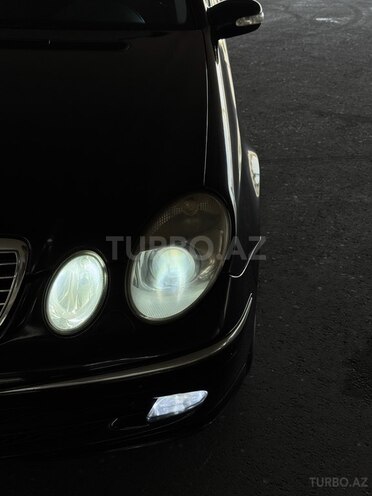 Mercedes E 220 d 2003, 585,000 km - 2.2 л - Bakı
