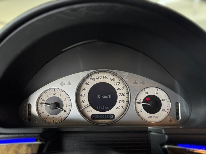 Mercedes E 220 d 2003, 585,000 km - 2.2 л - Bakı