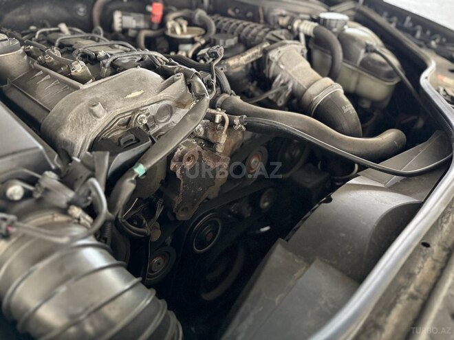 Mercedes E 220 d 2003, 585,000 km - 2.2 л - Bakı