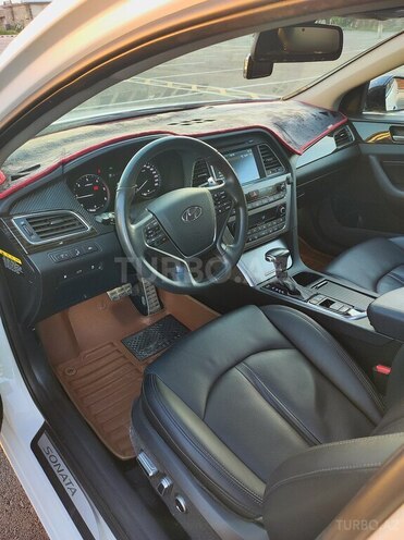 Hyundai Sonata-18