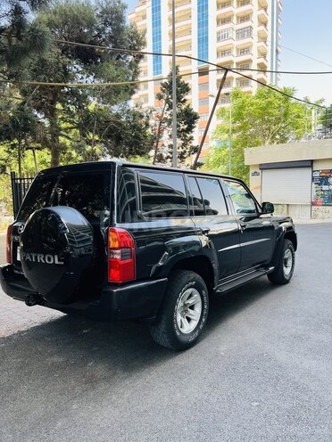 Nissan Patrol 2005, 171,000 km - 4.8 l - Bakı