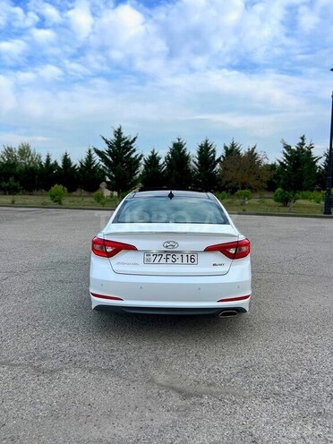 Hyundai Sonata-4