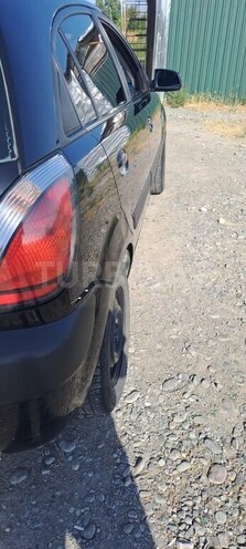 Kia Rio 2007, 345,000 km - 1.5 l - Ucar