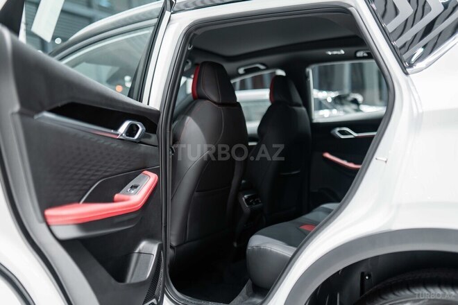 Geely Coolray 2023, 2,300 km - 1.5 л - Bakı