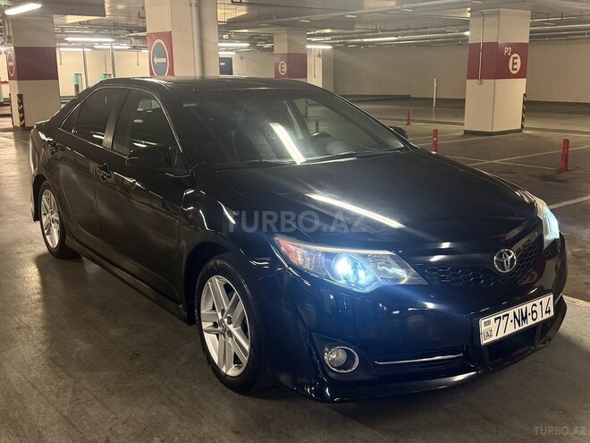 Toyota Camry-3