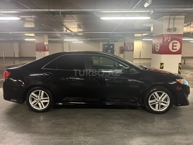 Toyota Camry-6