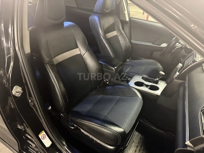 Toyota Camry-17