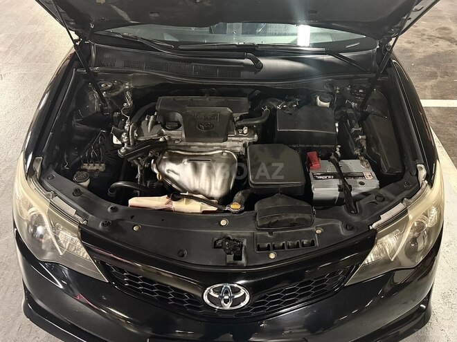 Toyota Camry-12