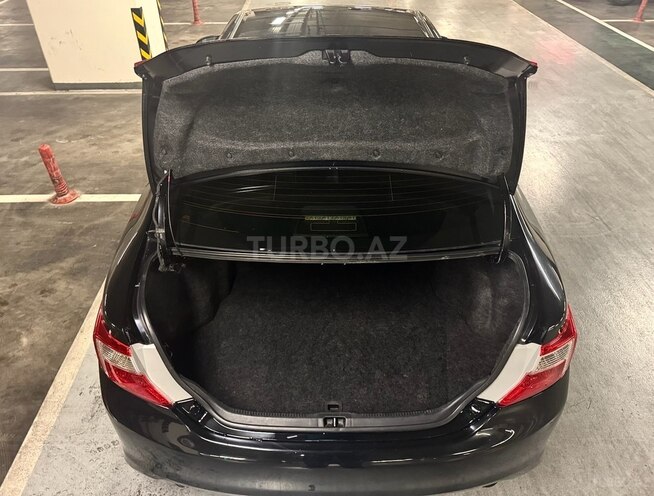 Toyota Camry-11