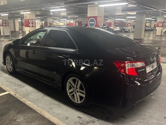 Toyota Camry-8
