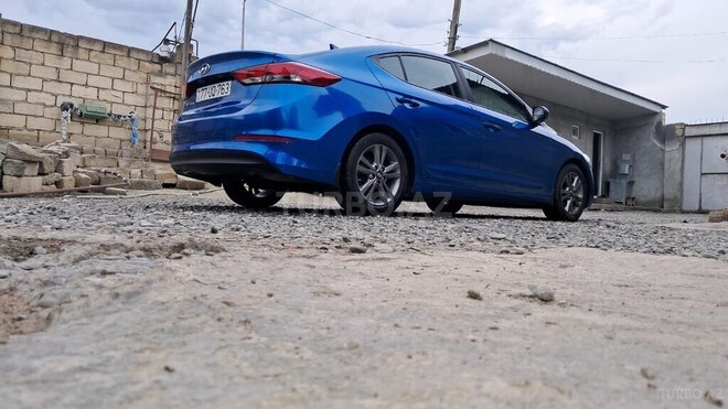 Hyundai Elantra 2017, 179,000 km - 2.0 l - Bakı