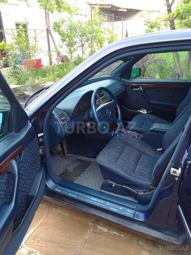 Mercedes C 180 1995, 382,000 km - 1.8 л - Bakı
