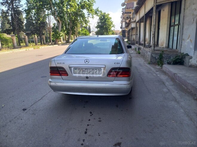 Mercedes E 270 2001, 421,000 km - 2.7 l - Gəncə