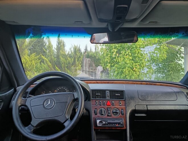 Mercedes C 200 1998, 400,000 km - 2.0 l - Sabirabad