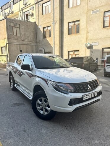 Mitsubishi L200 2016, 189,000 km - 2.5 l - Bakı