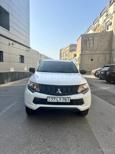 Mitsubishi L200 2016, 189,000 km - 2.5 l - Bakı